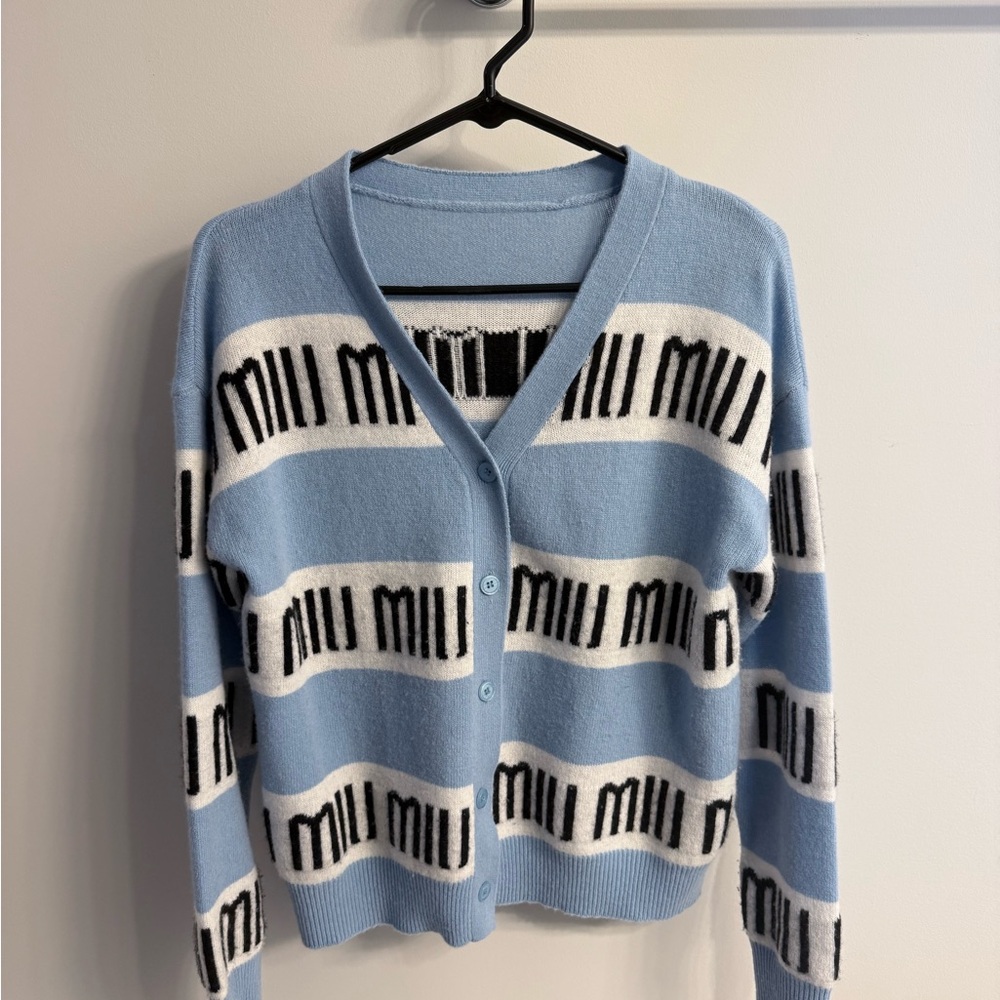 Logo instarsia 100% Lamb wool cardigan -blue